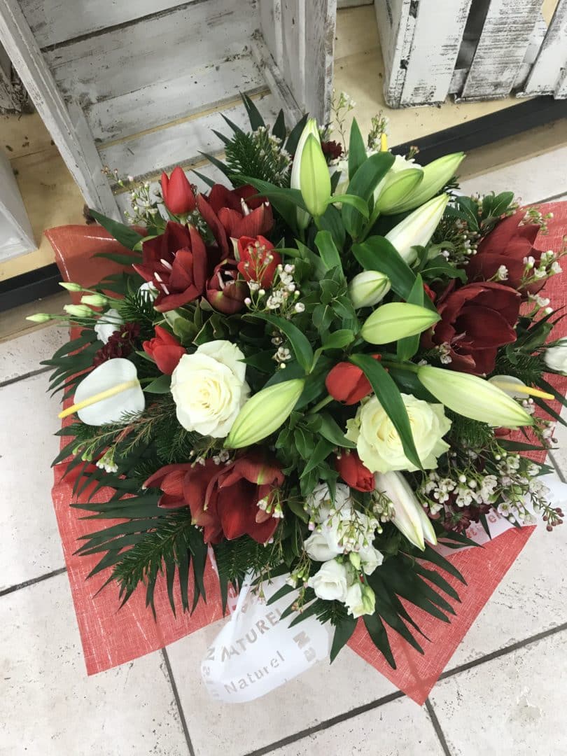 bouquet fleurs rond rouge et blanc - Compositions florales