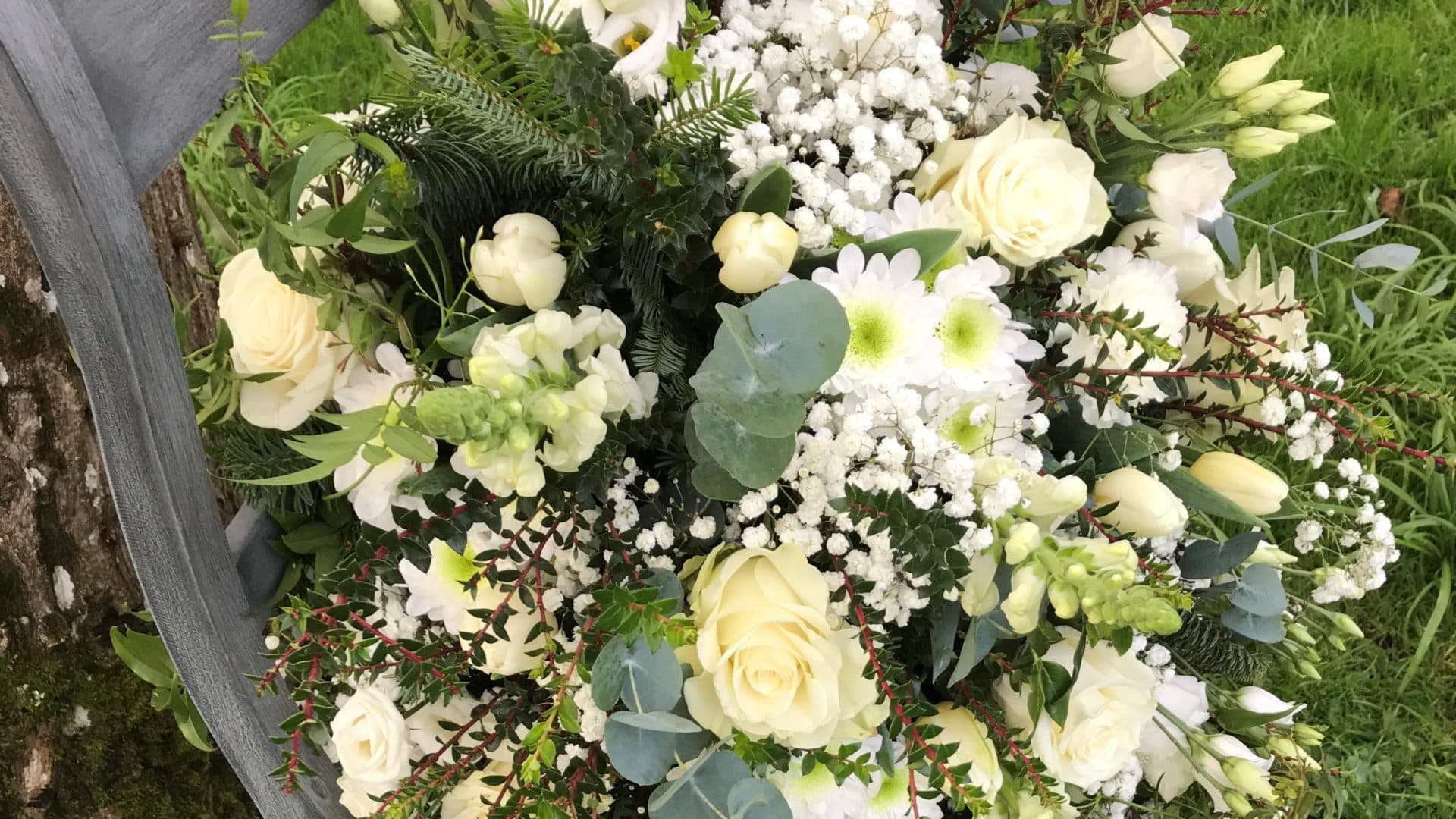 bouquet rond champetres fleurs blanc 2 - Bouquets de mariée (Champêtre, romantique)