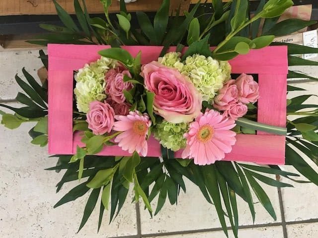 Bouquets ronds Fleuriste Aux Cyclades Briec 2 rotated e1660897082574 - Bouquets ronds